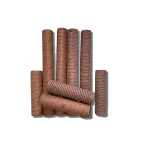 Phenolic resin filter element for oilfield medium flow